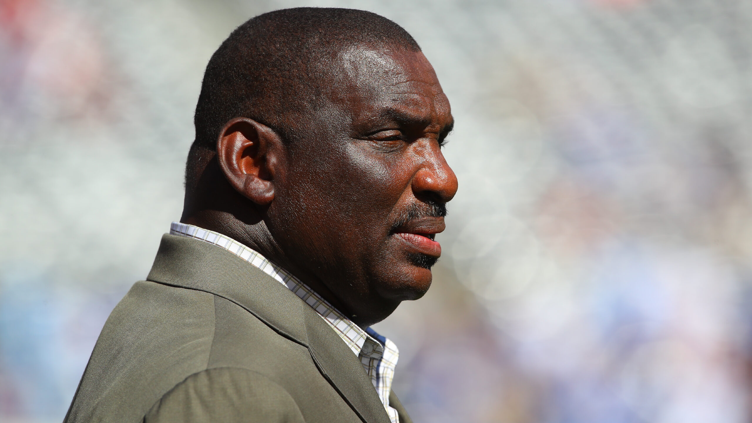 EAST RUTHERFORD, NJ - SEPTEMBER 29: Former Washington Football Team quarterback Doug Williams prior to the National Football League game between the New York Giants and the Washington Football Team on September 29, 2019 at MetLife Stadium in East Rutherford, NJ. (Photo by Rich Graessle/Icon Sportswire via Getty Images)