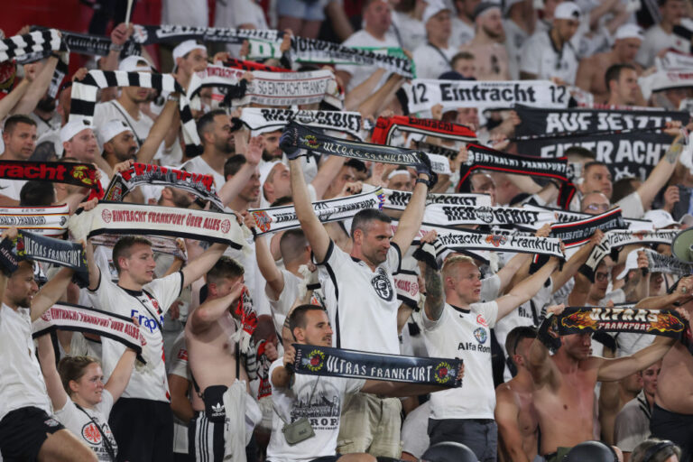 Eintracht Frankfurt supporters